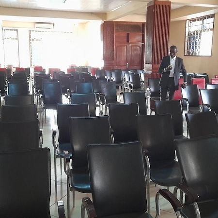 New Jbk Hotel Kampala Buitenkant foto
