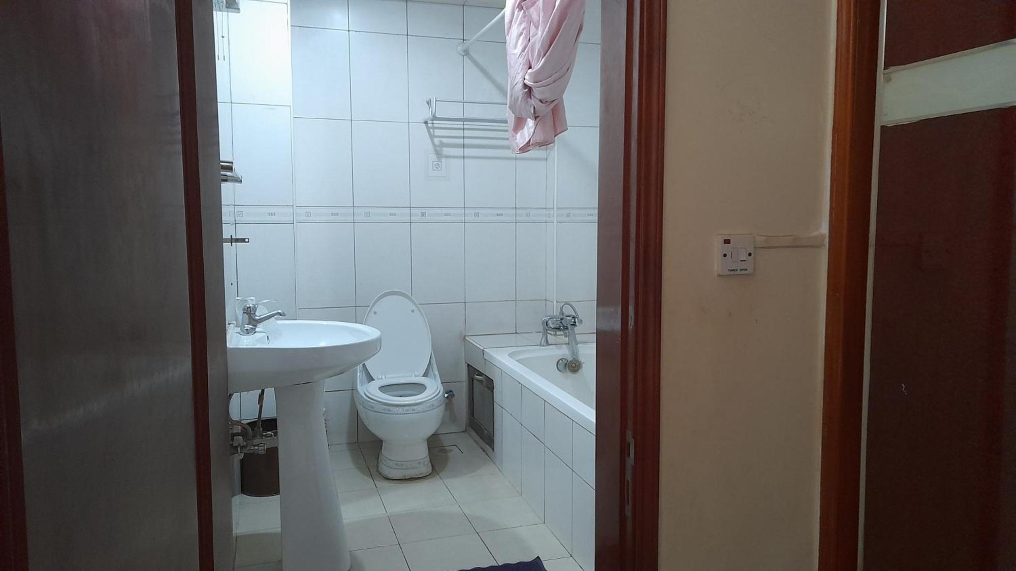 New Jbk Hotel Kampala Buitenkant foto