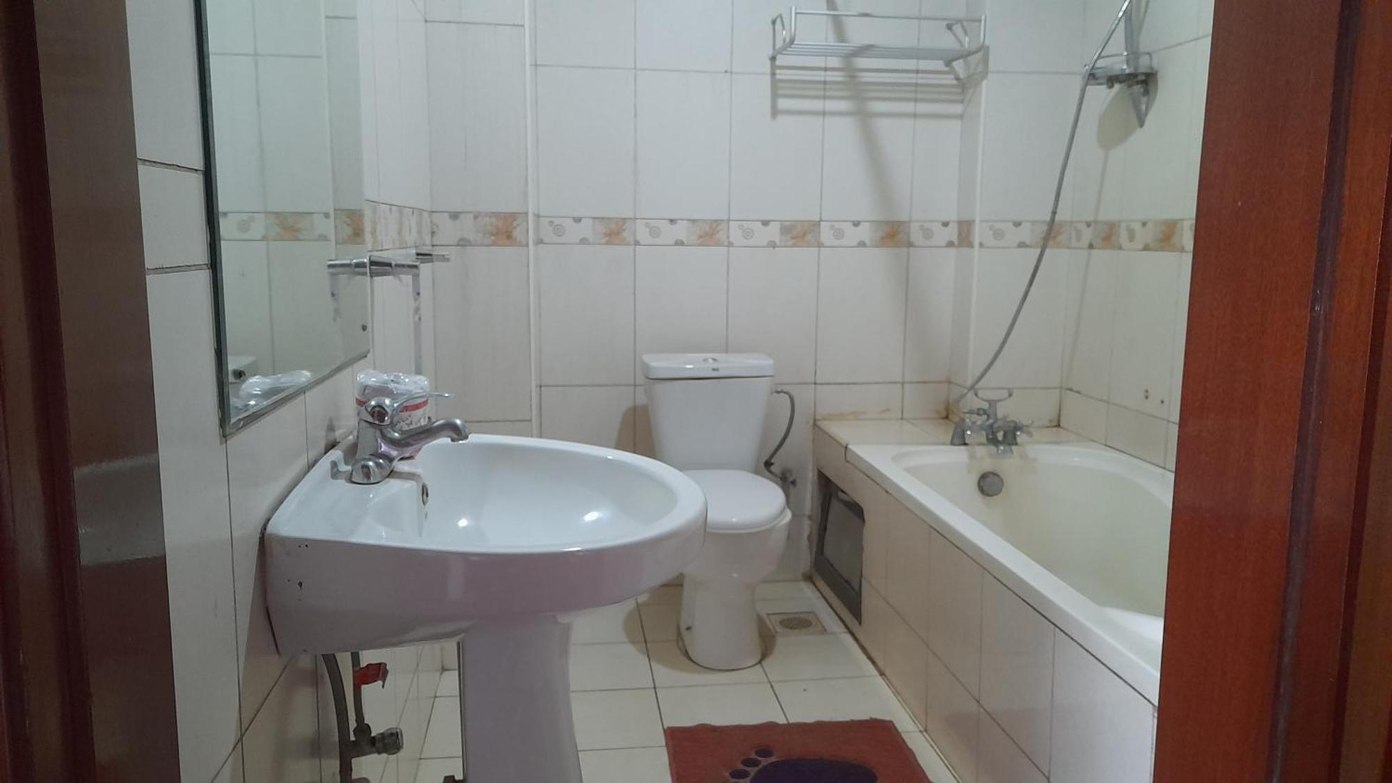 New Jbk Hotel Kampala Buitenkant foto