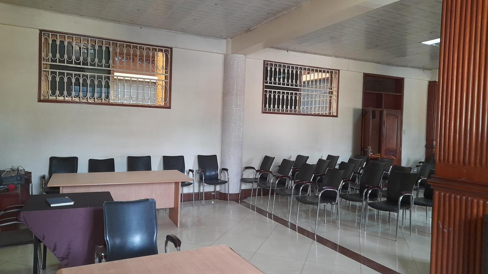 New Jbk Hotel Kampala Buitenkant foto
